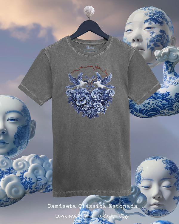 CAMISETA CLÁSSICA ESTONADA - UNMEI NO AKAI ITO II Camiseta BeSucrè Cinza Estonada PP 
