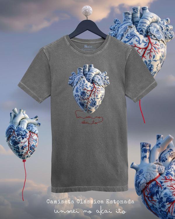 CAMISETA CLÁSSICA ESTONADA - UNMEI NO AKAI ITO I Camiseta BeSucrè   