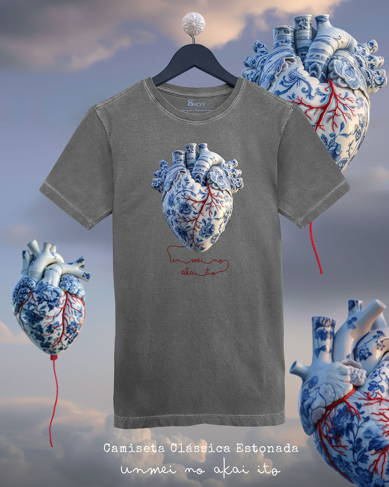 CAMISETA CLÁSSICA ESTONADA - UNMEI NO AKAI ITO I Camiseta BeSucrè   