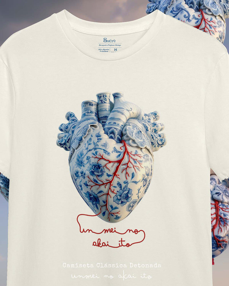 CAMISETA CLÁSSICA DETONADA - UNMEI NO AKAI ITO Camiseta BeSucrè   