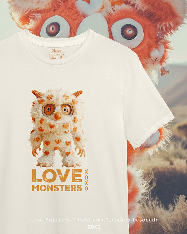 CAMISETA CLÁSSICA DETONADA - LOVE MONSTER III Camiseta BeSucrè Off-White Detonada PP 
